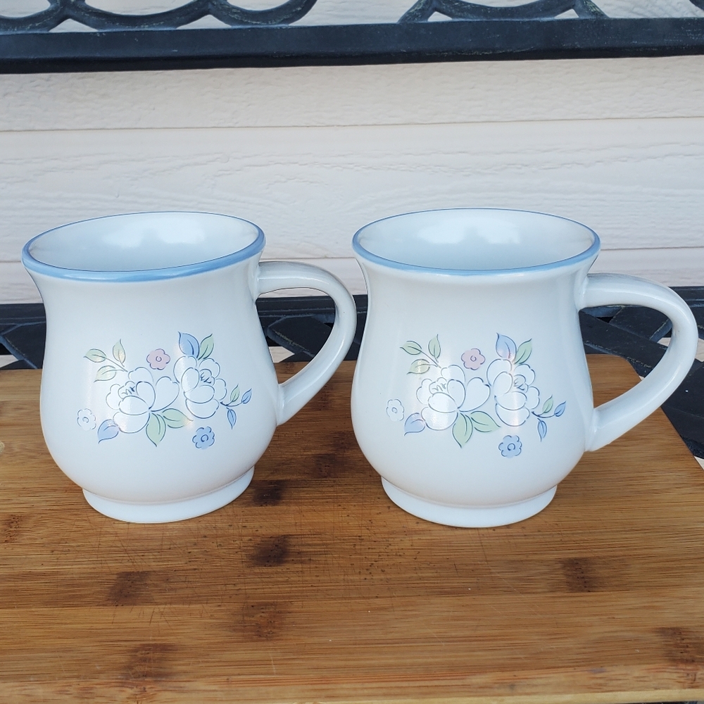 Vintage Chantilly Stoneware Fleur de Lune Cup Mug